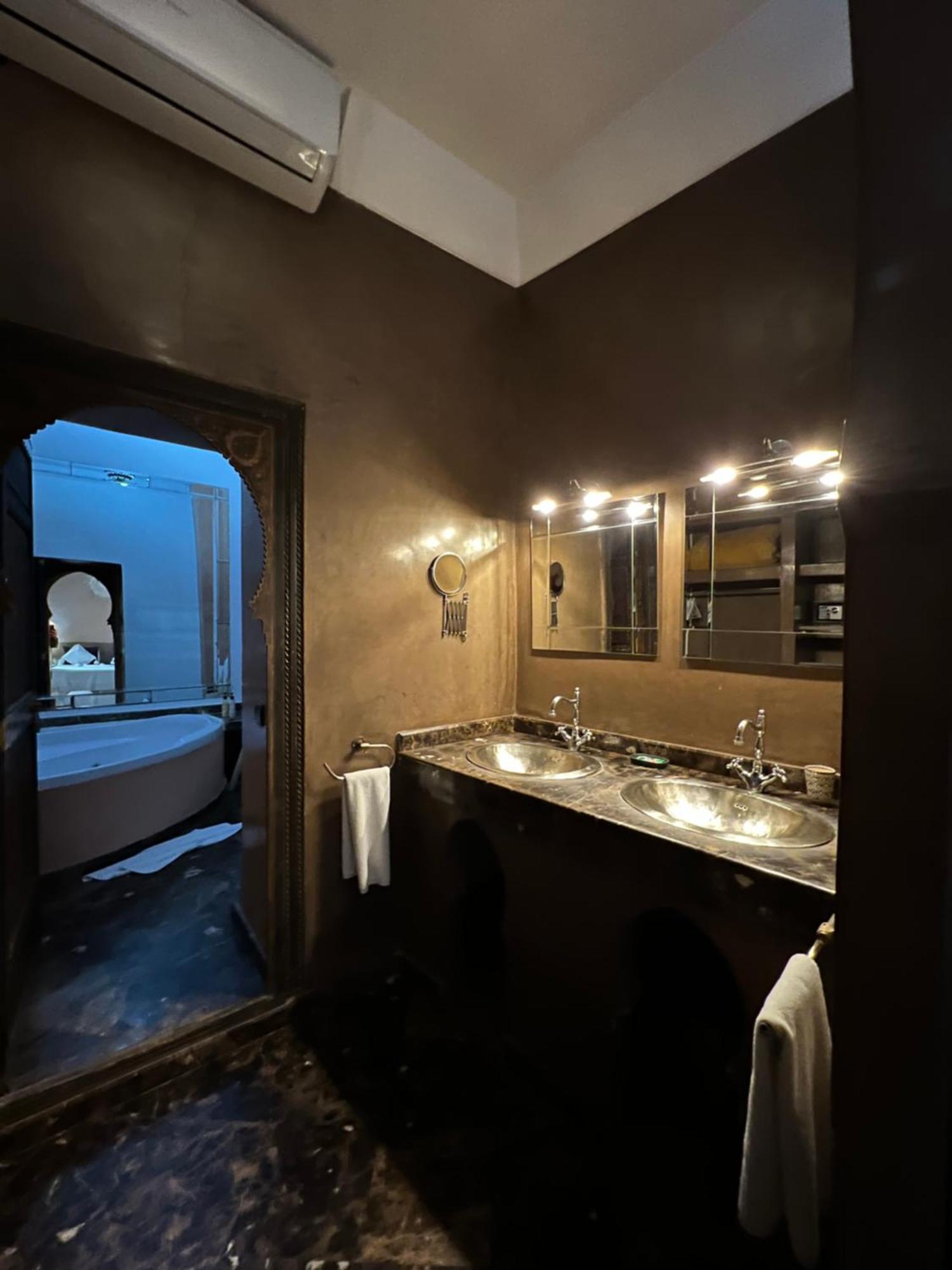 Riad Des Arts Marrakesh Exterior photo